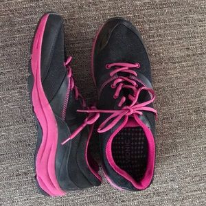 Vionic shoes